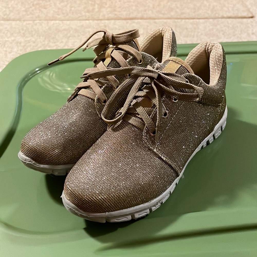 Nature Breeze sparkly gold sneakers